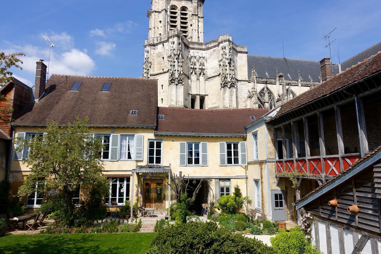 Bed and Breakfast Le Jardin De La Cathedrale Troyes Zewnętrze zdjęcie