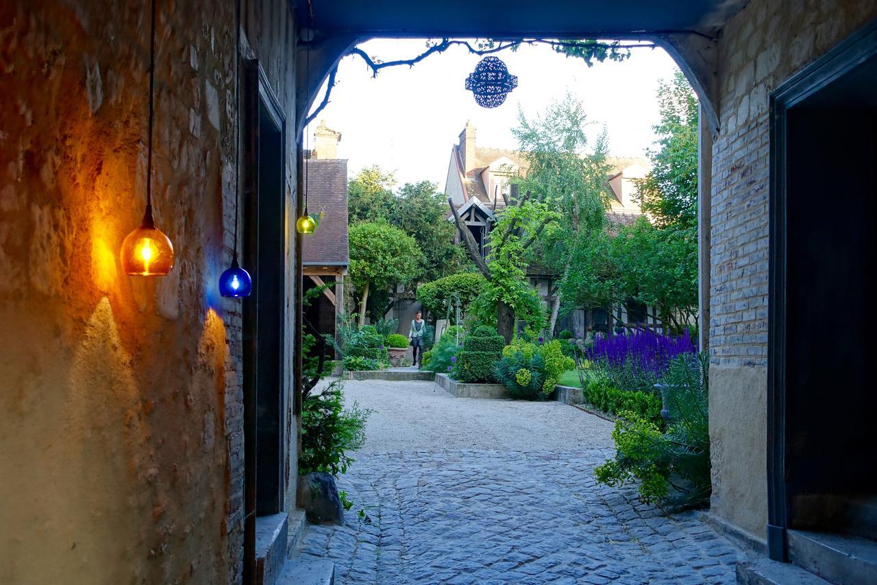 Bed and Breakfast Le Jardin De La Cathedrale Troyes Zewnętrze zdjęcie