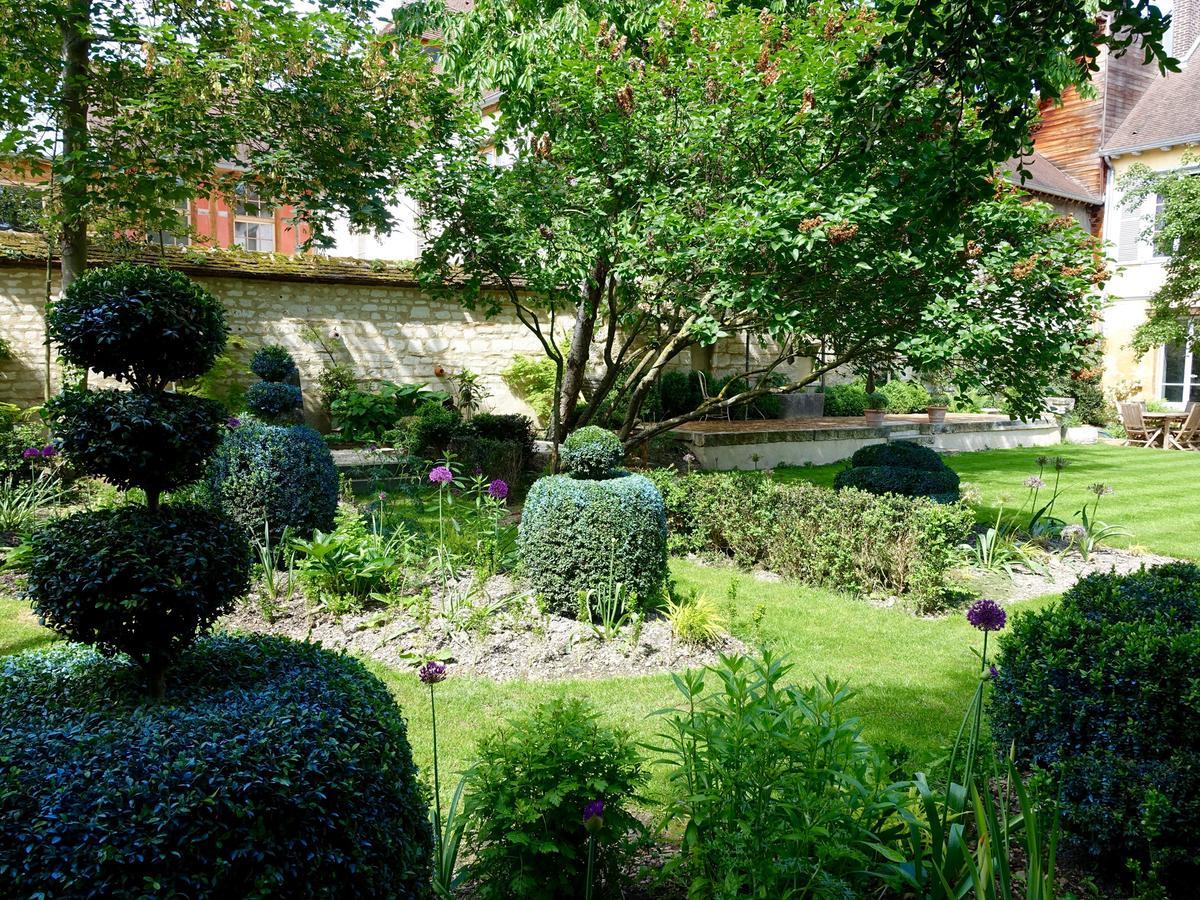 Bed and Breakfast Le Jardin De La Cathedrale Troyes Zewnętrze zdjęcie